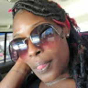 Meet your Posher, Candace